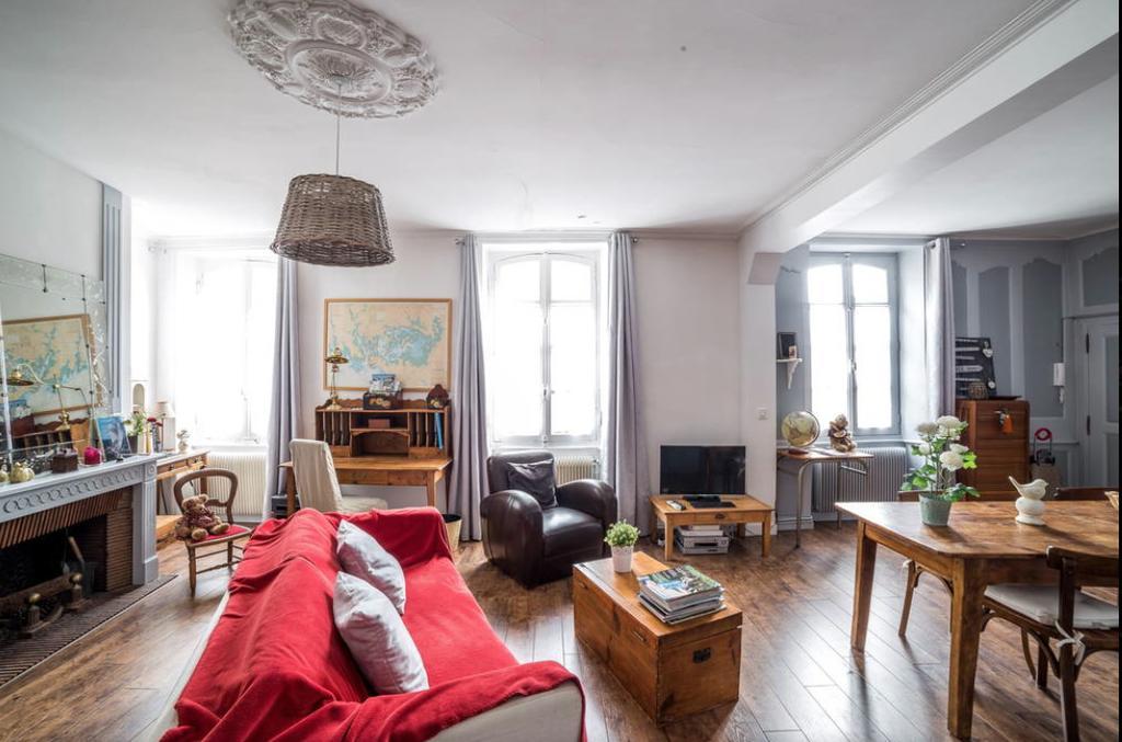 Appartement De Charme Coeur Historique Parking Prive 반느 외부 사진